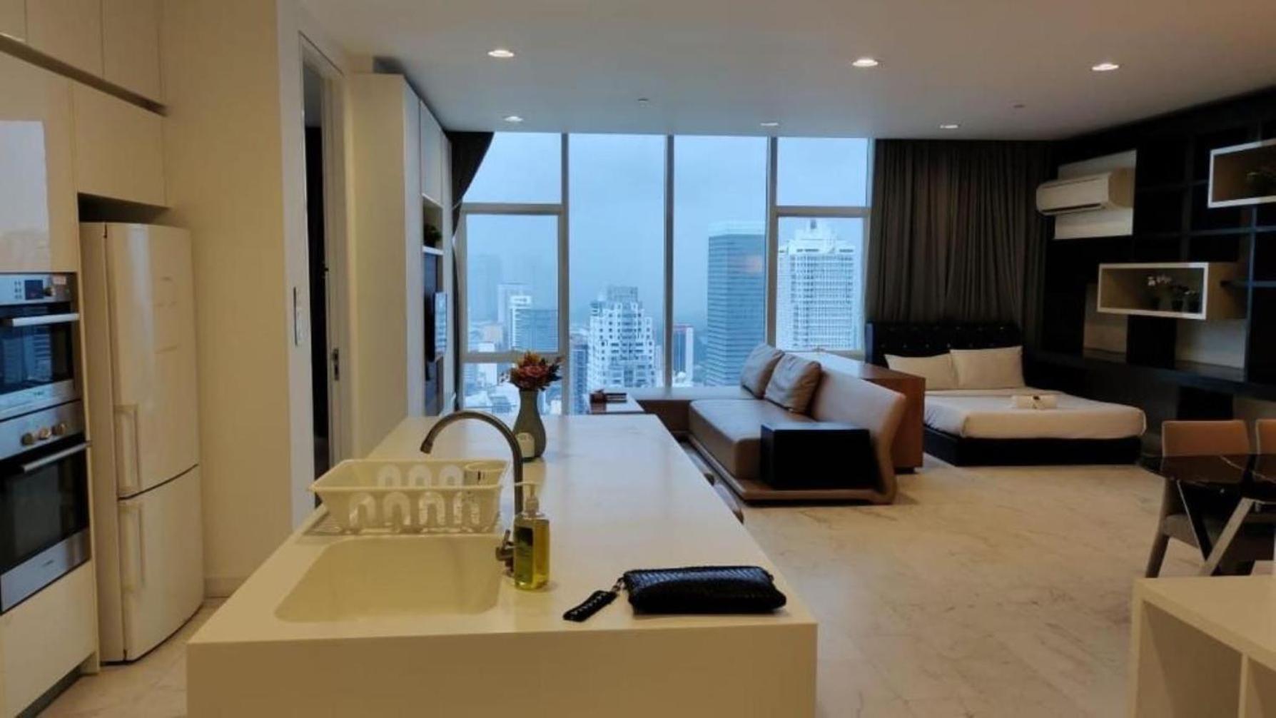 Platinum Klcc By Dh